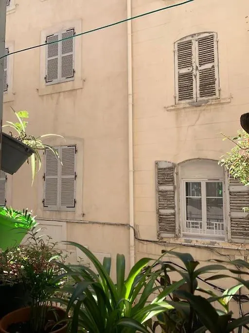 Апартаменты Petit Boucan 47M2 Dans Le Coeur Du Panier Марсель